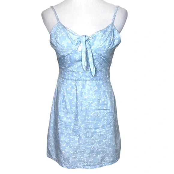 Everly | Dresses | Everly Blue Floral Dress Size Small | Poshmark